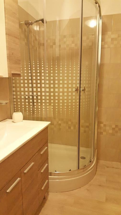 Crveni Apartman ツレス エクステリア 写真